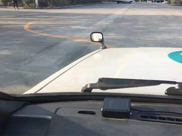 直线行驶路面不平怎么办?-有驾 直线行驶路面不平怎么办?-有驾