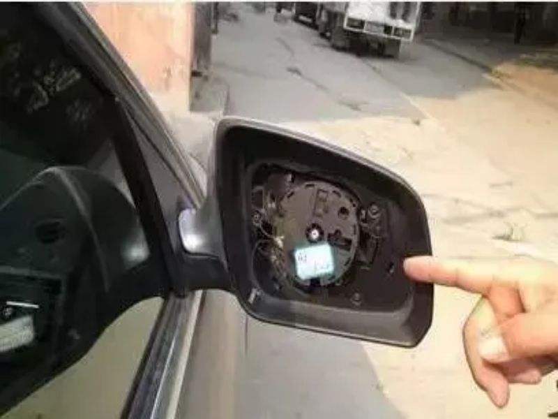汽车的倒车镜该怎样拆卸?-有驾