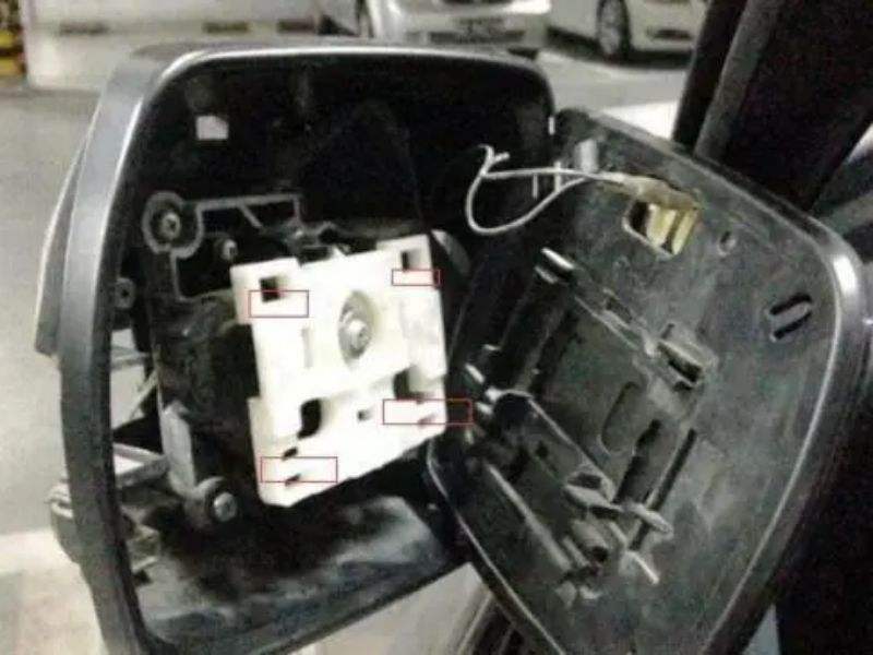 汽车的倒车镜该怎样拆卸?-有驾