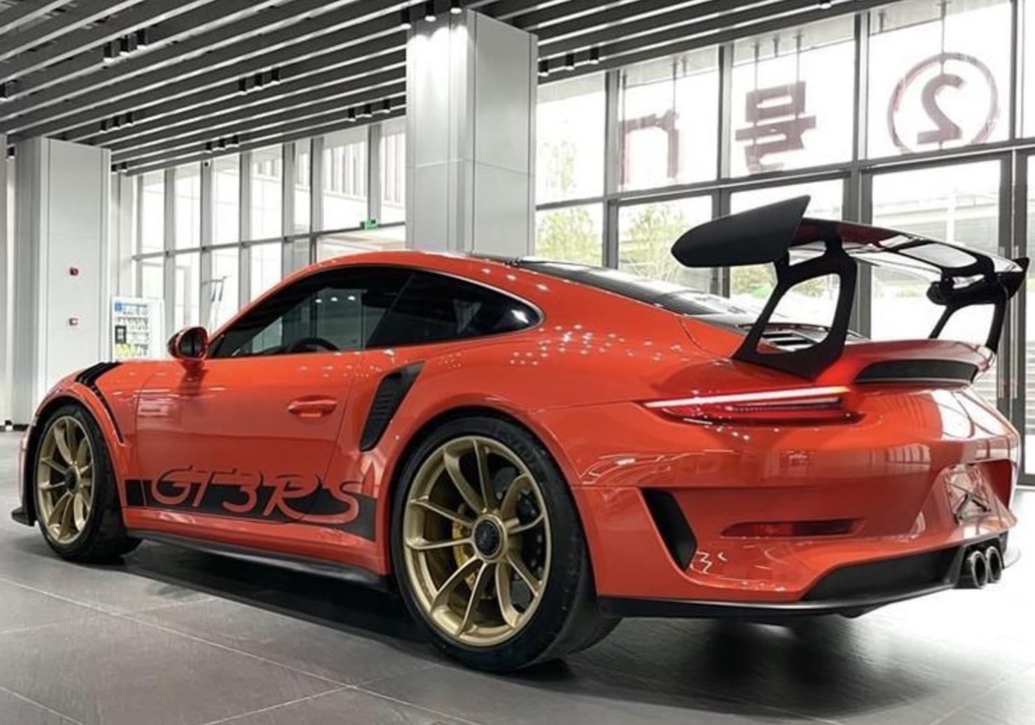 保时捷gt3和gt3rs的区别是什么？-有驾