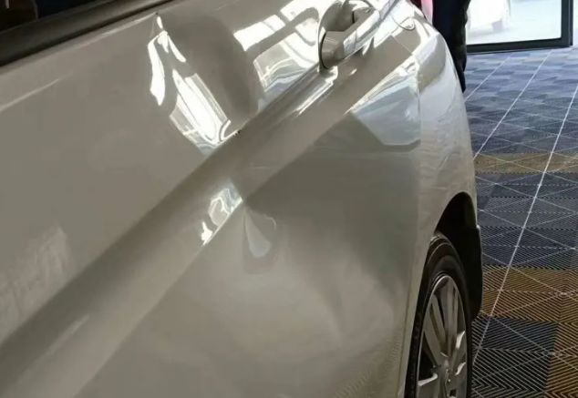 车门凹陷到什么程度需要换门?-有驾 车门凹陷到什么程度需要换门?-有驾