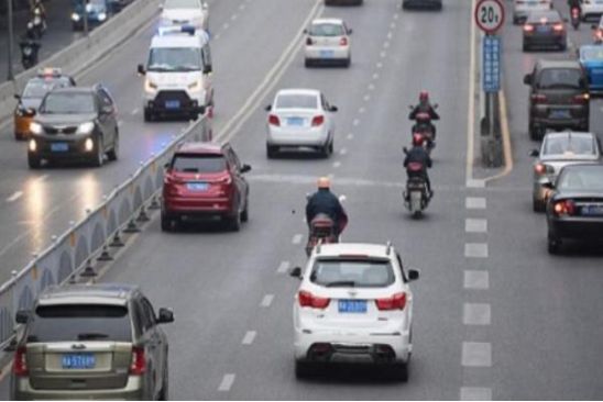 驾驶机动车跟车行驶时应留有足够的安全距离是因为什么-有驾 驾驶机动车跟车行驶时应留有足够的安全距离是因为什么-有驾