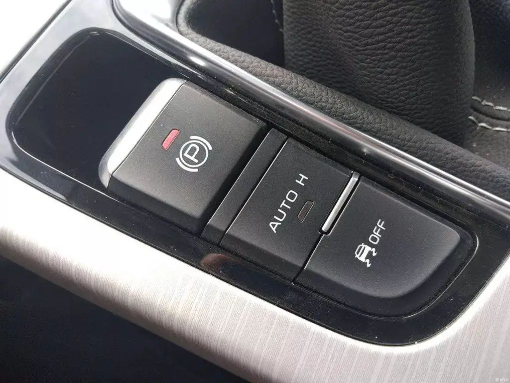 车内auto键是什么意思-有驾