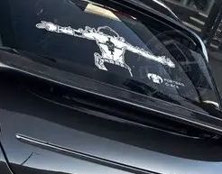 车后窗贴广告违法的吗-有驾 车后窗贴广告违法的吗-有驾