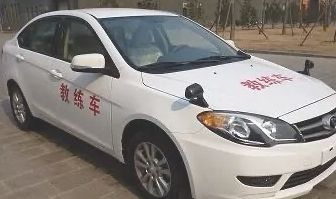 教练车如何打火-有驾