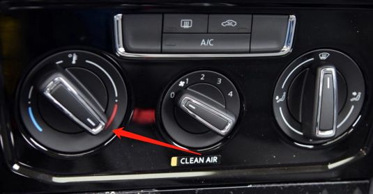 10分钟左右,等到水温升到正常温度;一,手动空调:汽车空调开热风的步骤