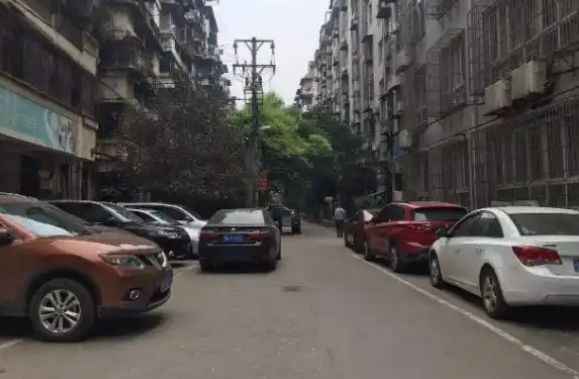 车子没停在停车位被蹭怎么处理-有驾 车子没停在停车位被蹭怎么处理-有驾