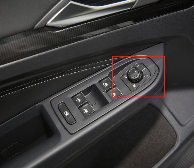 高尔夫后视镜加热怎么开-有驾