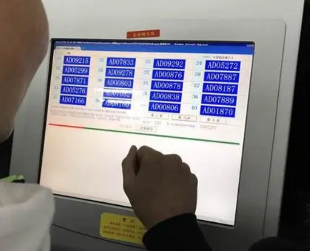 现场选号和网上选号有什么区别-有驾 现场选号和网上选号有什么区别-有驾