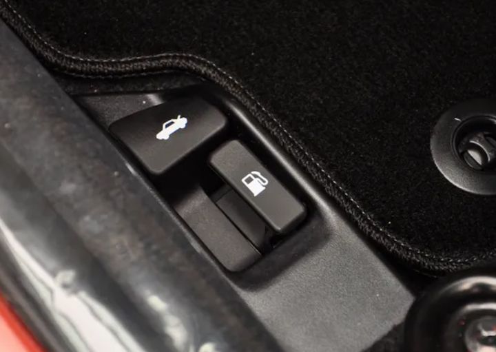 途观加油开关在哪?-有驾