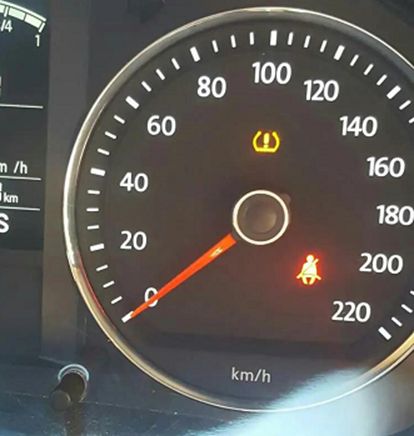 大众提示一个灯泡叹号-有驾