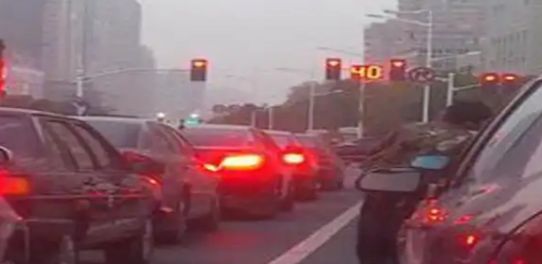 辅路需不需要等主路红灯-有驾 辅路需不需要等主路红灯-有驾