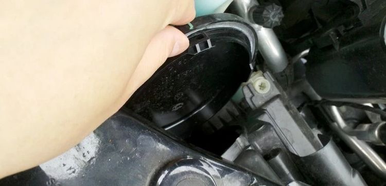 速腾日间行车灯怎么换灯泡-有驾