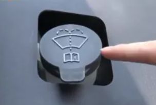 奥迪a4l加玻璃水的地方在哪里-有驾 奥迪a4l加玻璃水的地方在哪里-有驾
