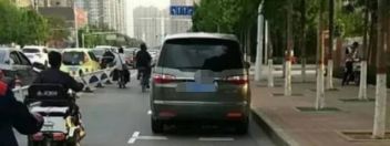驾驶机动车在道路上临时停车时应该选择停车路段和地点-有驾 驾驶机动车在道路上临时停车时应该选择停车路段和地点-有驾