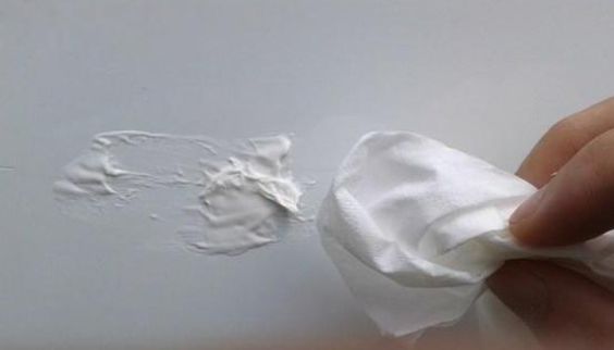 车身刮痕怎么用牙膏处理-有驾