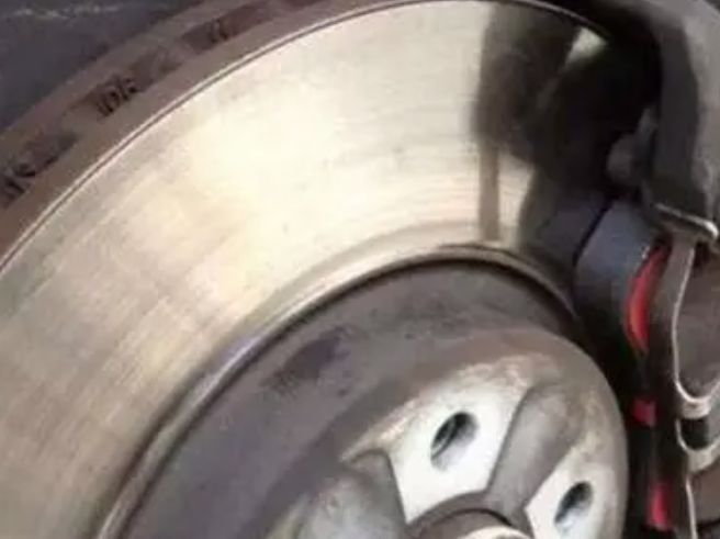 汽车刹车松紧调节-有驾