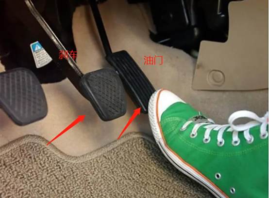 车上面的a是什么意思-有驾