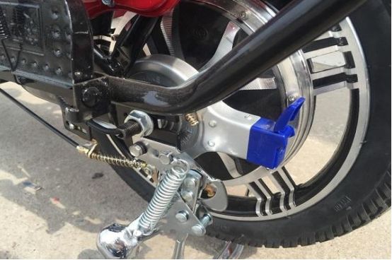 电动车后轮咔咔咔响什么原因-有驾