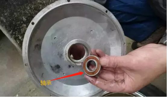 电动车后轮咔咔咔响什么原因-有驾