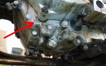 摩托车轻微漏机油问题大吗-有驾 摩托车轻微漏机油问题大吗-有驾