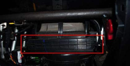 逍客空调滤芯在什么位置-有驾