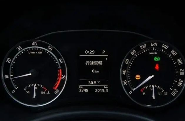 新车一年跑多少公里算合理?-有驾