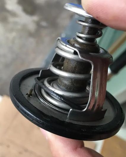 汽车水温表忽高忽低怎么回事-有驾 汽车水温表忽高忽低怎么回事-有驾
