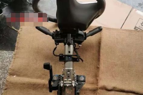 方向盘转动时有咯吱咯吱的声音-有驾 方向盘转动时有咯吱咯吱的声音-有驾