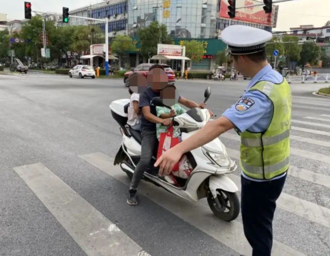 轻便二轮摩托车可以载人吗-有驾