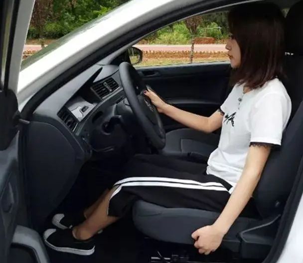科目二考试都注意什么-有驾