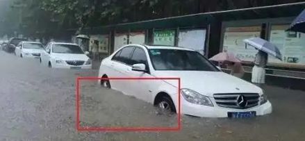 雨水没过车排气管可以启动发动机么-有驾