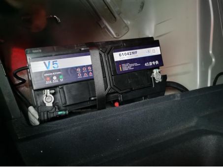 奥迪q7电池搭线位置-有驾 奥迪q7电池搭线位置-有驾