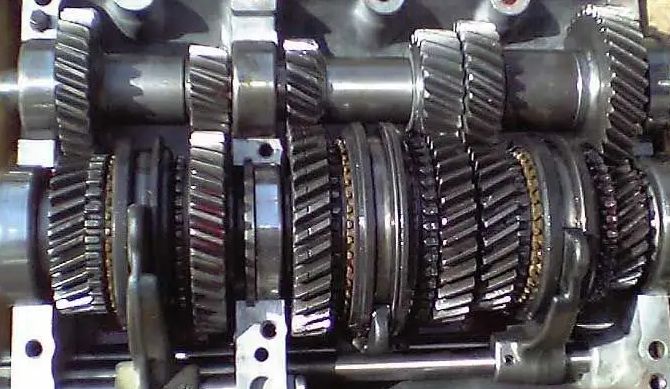 挂一档总是滑到三档怎么回事-有驾