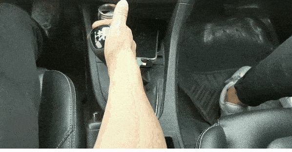 挂一档总是滑到三档怎么回事-有驾