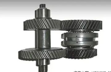 挂一档总是滑到三档怎么回事-有驾