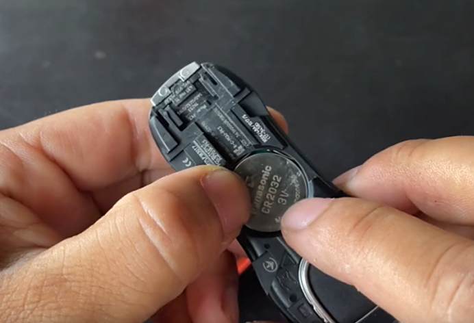 保时捷 钥匙换电池-有驾