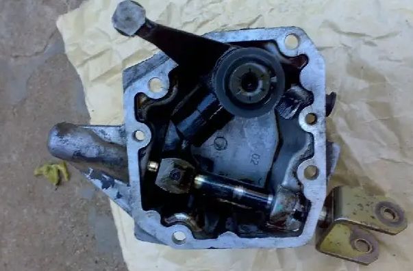 挂一档总是滑到三档怎么回事-有驾