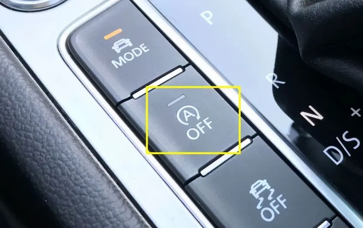 发动机自动启停按键是哪个
