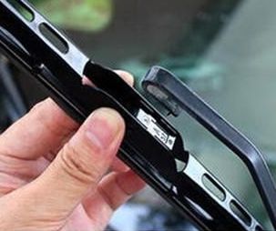 宝骏730 雨刮尺寸-有驾