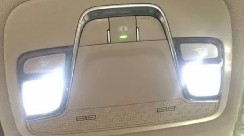 别克车内灯为什么一直亮-有驾