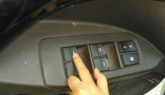 日产蓝鸟隐藏功能-有驾