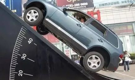 轿车怎样才能放出汽油来-有驾