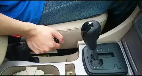 自动挡P灯亮了是什么原因-有驾 自动挡P灯亮了是什么原因-有驾