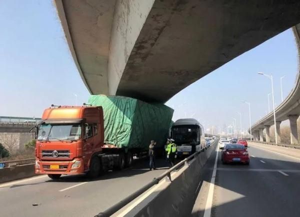 道路限高一般是多高-有驾 道路限高一般是多高-有驾