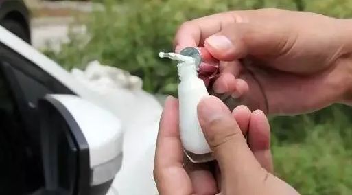 车刮伤怎么处理-有驾