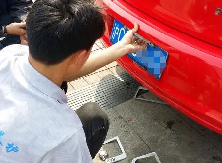 买二手车自带车牌吗?-有驾