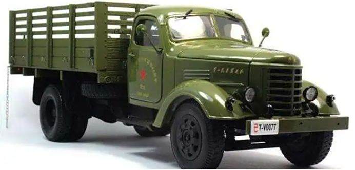 初期的解放牌汽车有ca10,ca10b,ca10c等型号,为后桥驱动,6缸直列水冷