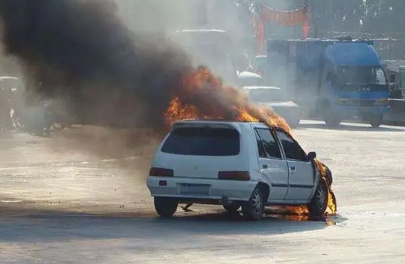 自燃险需要单独购买吗-有驾