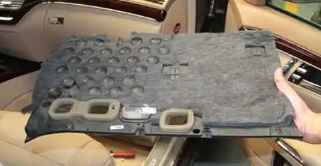 宝马320li更换空调滤芯教程-有驾 宝马320li更换空调滤芯教程-有驾